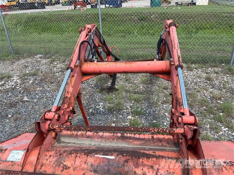 Kubota LA1002 72 in Front Loader Attachment 前装载配件