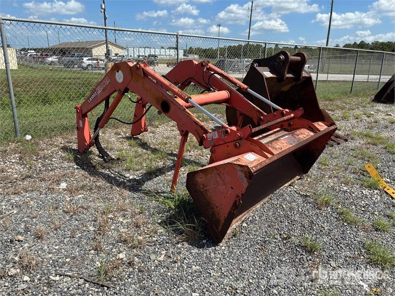 Kubota LA1002 72 in Front Loader Attachment 前装载配件