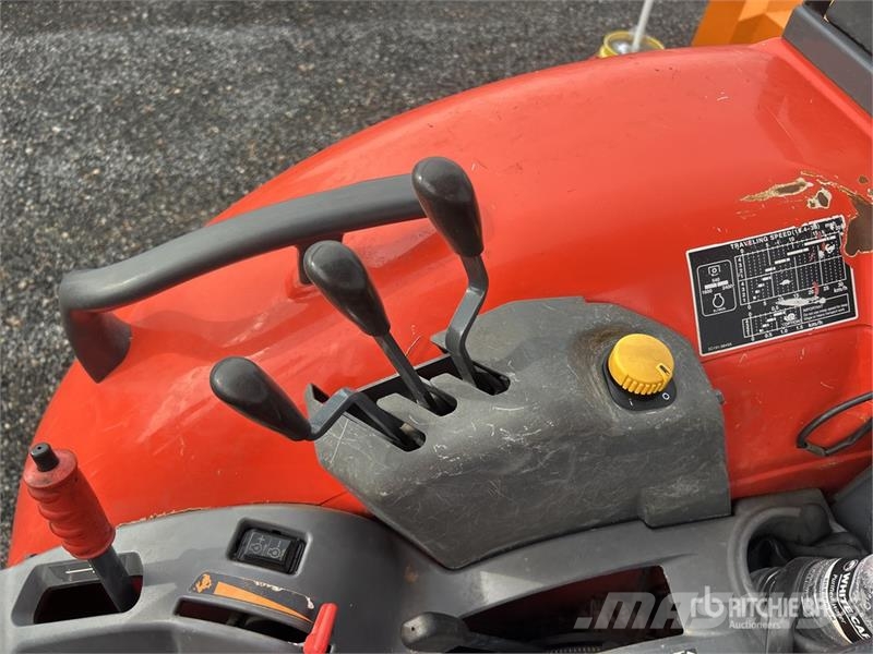 Kubota M5-111D Traktory