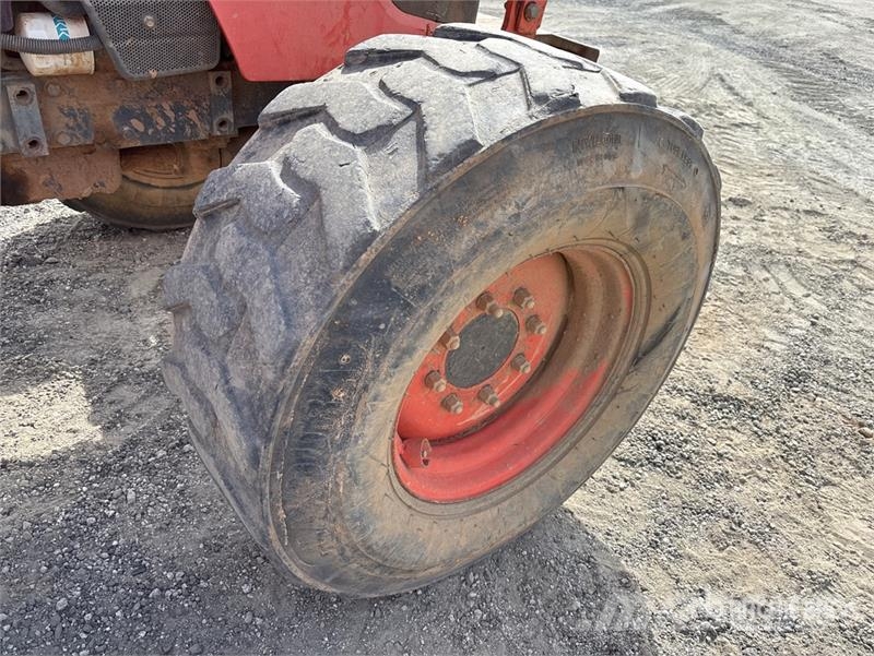 Kubota M7040HD-1 4WD Tractor Traktorok
