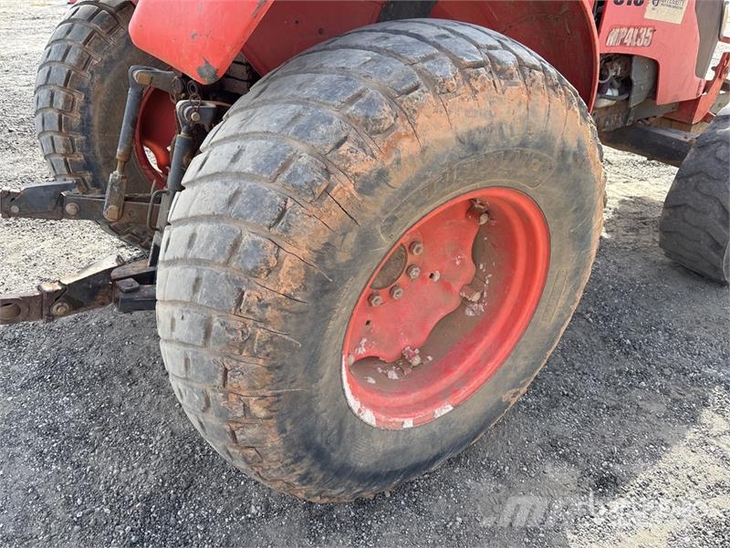 Kubota M7040HD-1 4WD Tractor Traktorok
