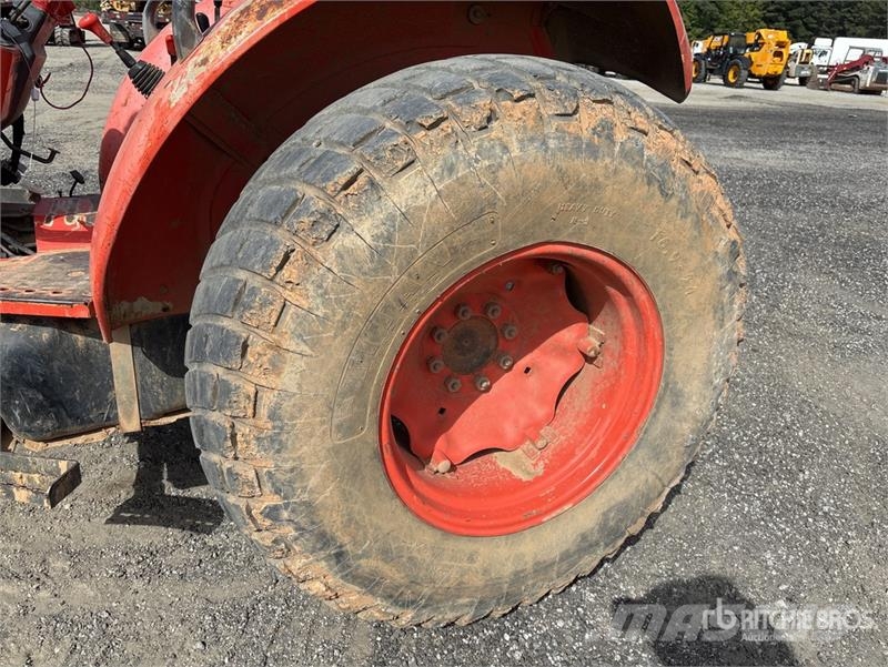 Kubota M7040HD-1 4WD Tractor Traktorok