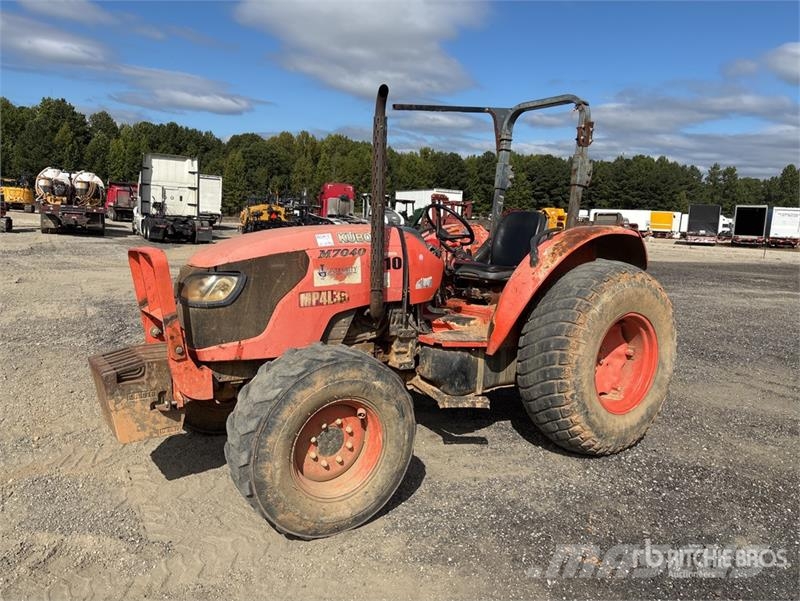Kubota M7040HD-1 4WD Tractor Traktorok