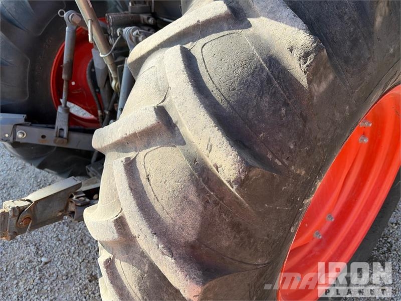 Kubota M9960D Traktori