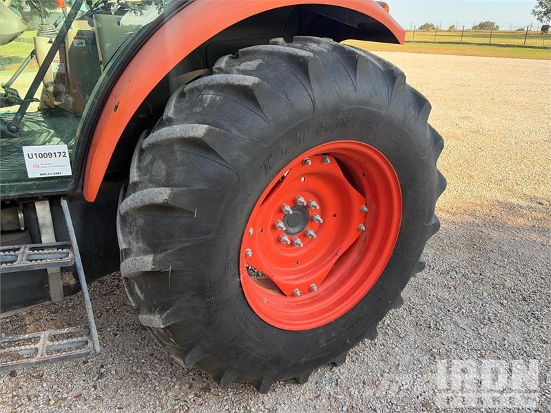 Kubota M9960D Traktori