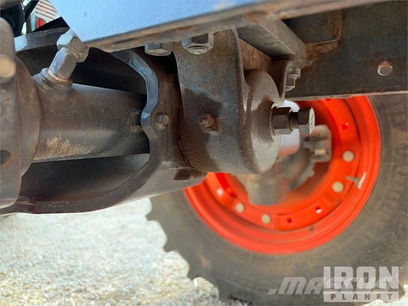 Kubota M9960D Traktori