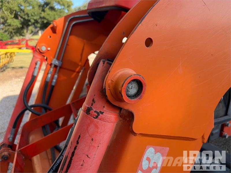 Kubota M9960D Traktori