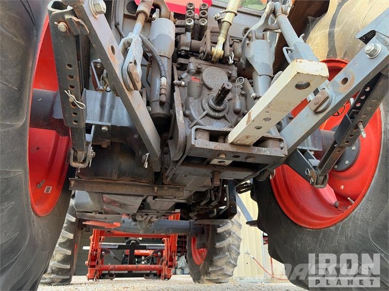 Kubota M9960D Traktori