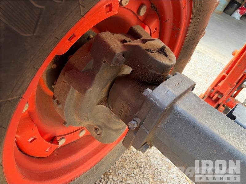 Kubota M9960D Traktori