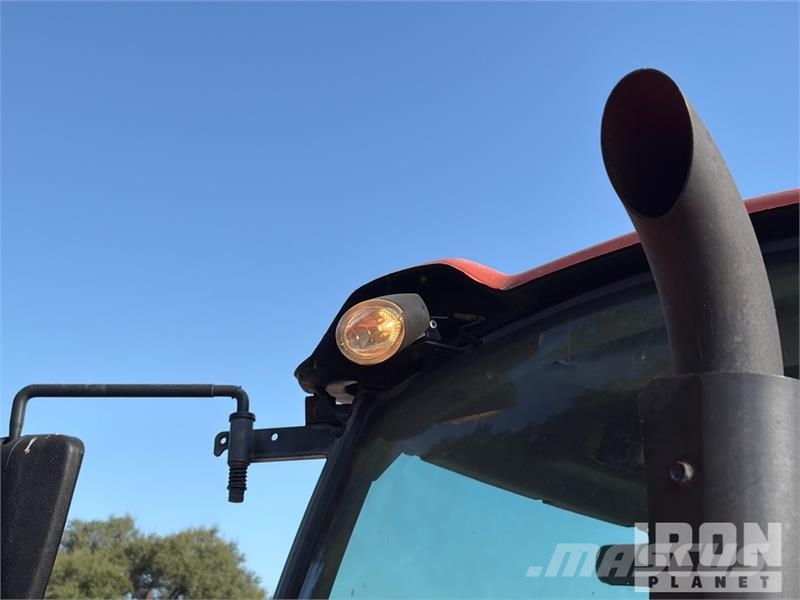 Kubota M9960D Traktori