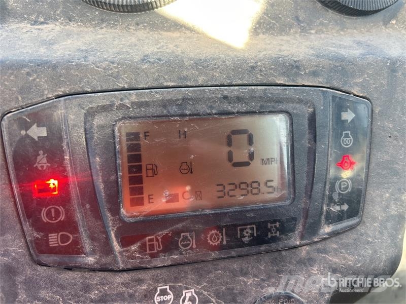 Kubota RTV-X1100CW-H 4x4 Utility Vehicle Maquinarias para servicios públicos