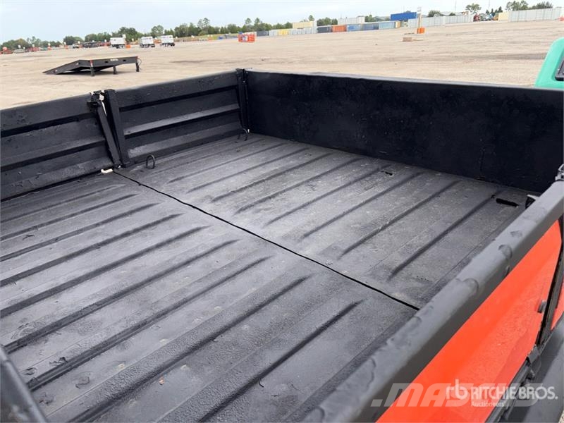 Kubota RTV-X1140 Kommunaalteenuste tehnika
