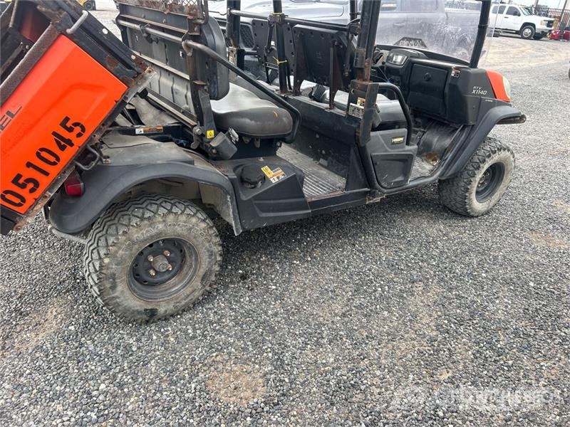 Kubota RYV-X1140 4x4 Utility Vehicle ماكينات منفعة عامة