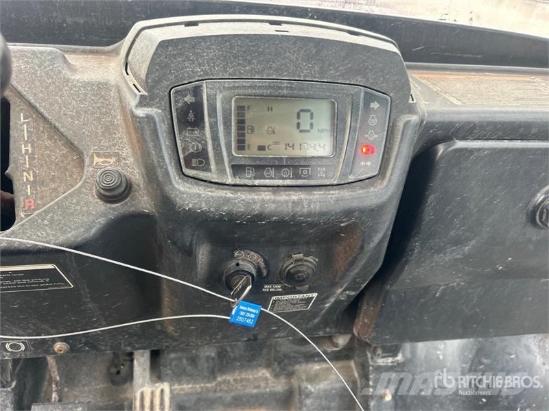 Kubota RYV-X1140 4x4 Utility Vehicle ماكينات منفعة عامة