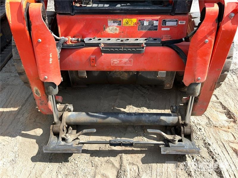 Kubota SSV75 Lietoti riteņu kompaktiekrāvēji