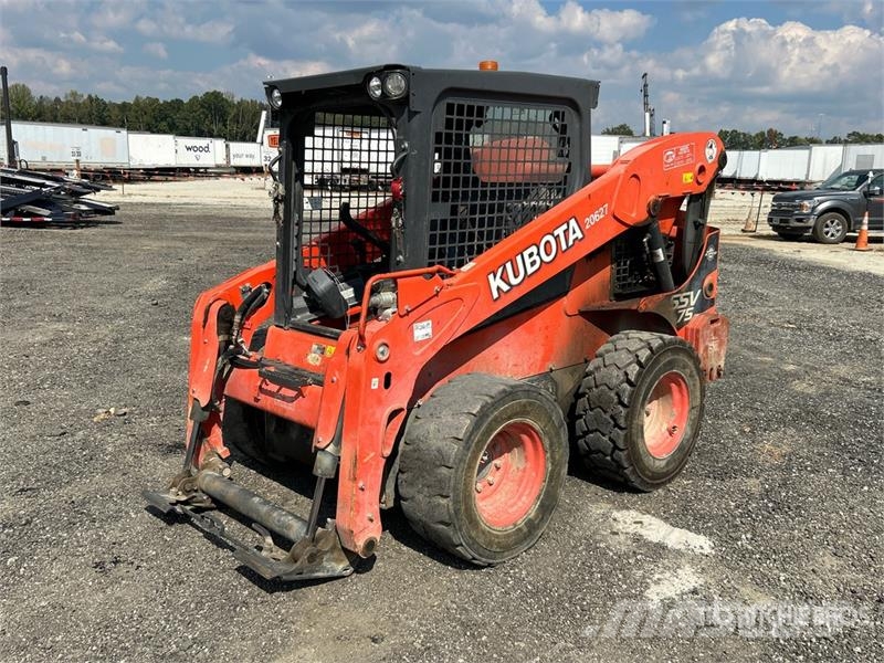 Kubota SSV75 Lietoti riteņu kompaktiekrāvēji