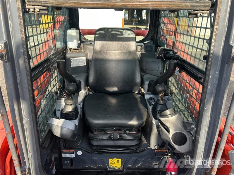 Kubota SVL75-2 لوادر انزلاقية التوجيه