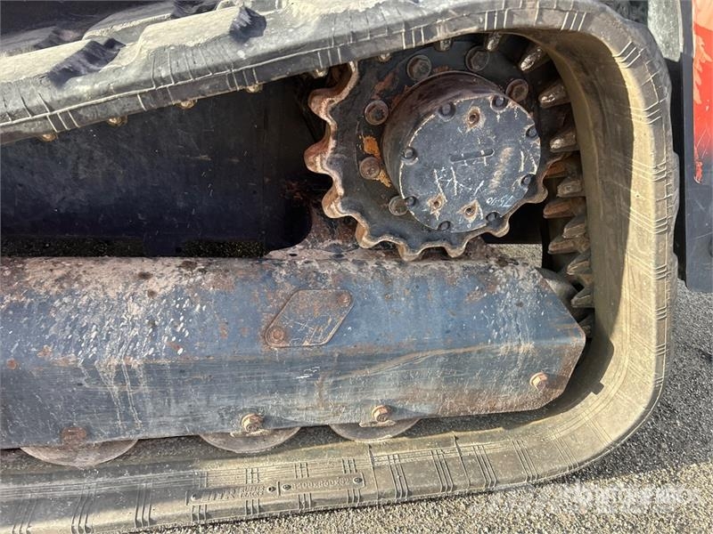 Kubota SVL75-2 لوادر انزلاقية التوجيه
