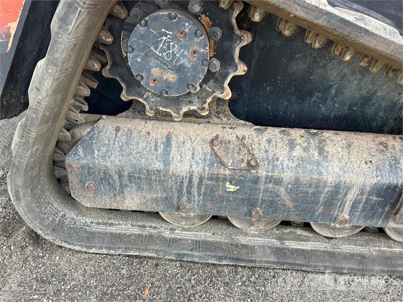 Kubota SVL75-2 لوادر انزلاقية التوجيه