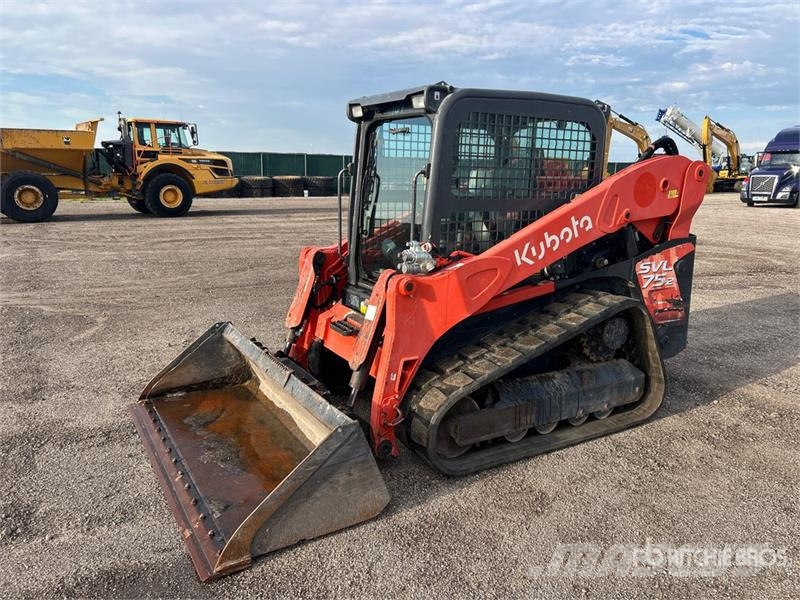 Kubota SVL75-2 لوادر انزلاقية التوجيه