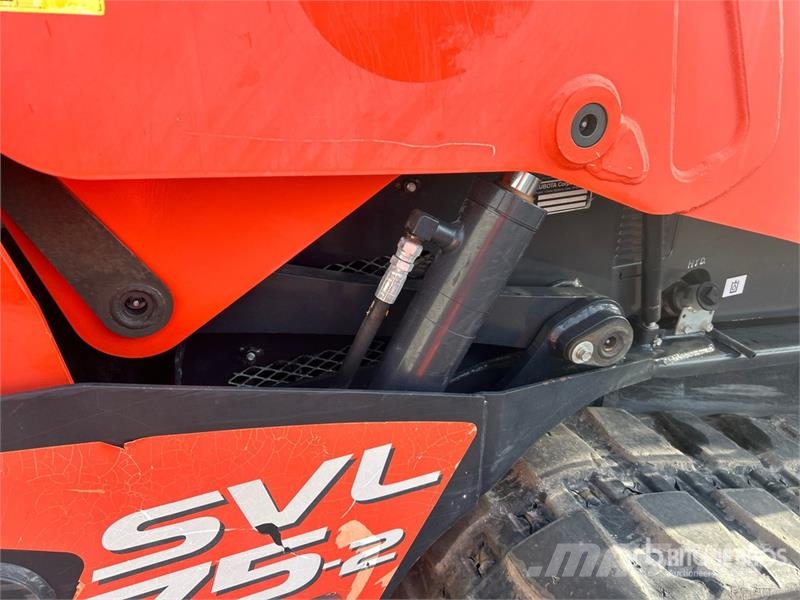 Kubota SVL75-2 لوادر انزلاقية التوجيه