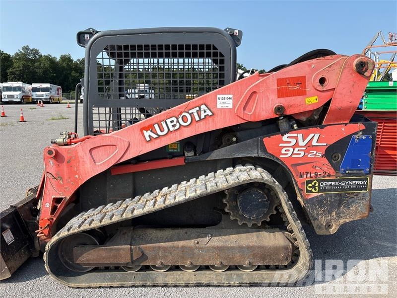 Kubota SVL95-2 Compact Track Loader Skid steer mini utovarivači