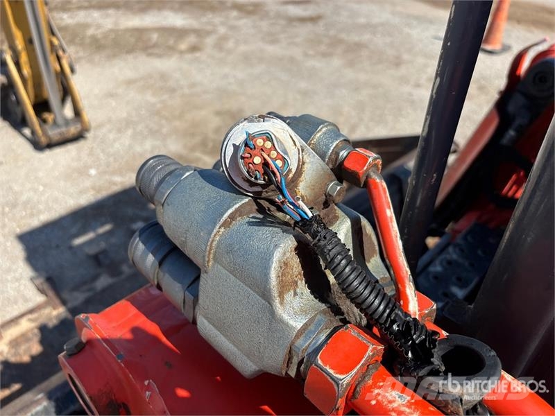 Kubota SVL95-2S Two-Speed Compact Track Loader Skid steer mini nakladalci