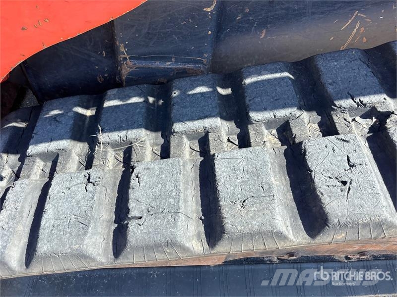 Kubota SVL95-2S Two-Speed Compact Track Loader Skid steer mini nakladalci
