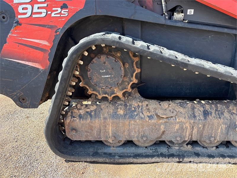 Kubota SVL95-2S Two-Speed Compact Track Loader Skid steer mini nakladalci
