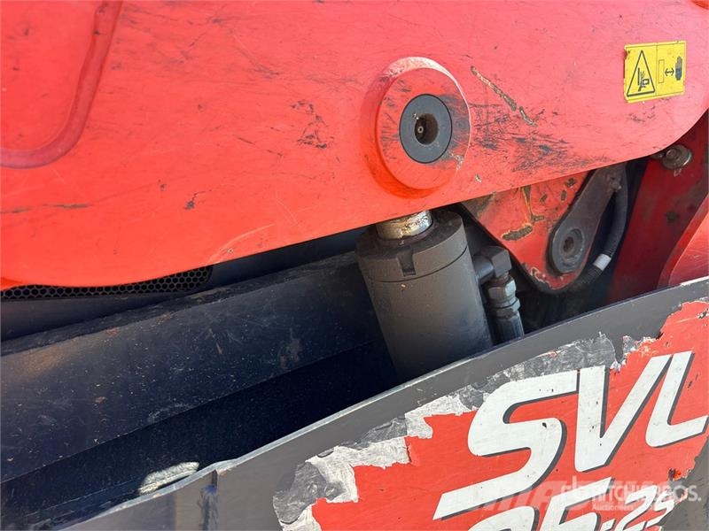 Kubota SVL95-2S Two-Speed Compact Track Loader Skid steer mini nakladalci