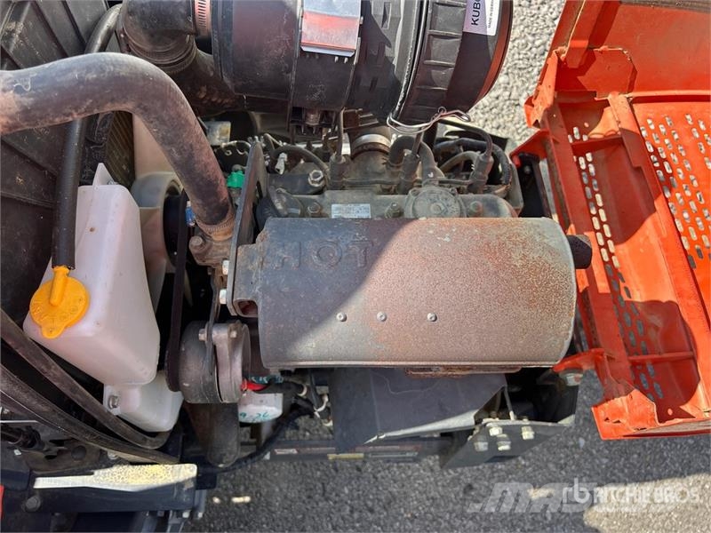 Kubota ZD12 Zero-Turn Lawn Mower Самохідні газонокосарки