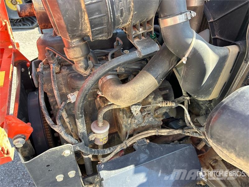 Kubota ZD12 Zero-Turn Lawn Mower Самохідні газонокосарки