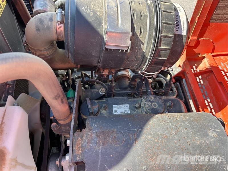 Kubota ZD12 Zero-Turn Lawn Mower Самохідні газонокосарки
