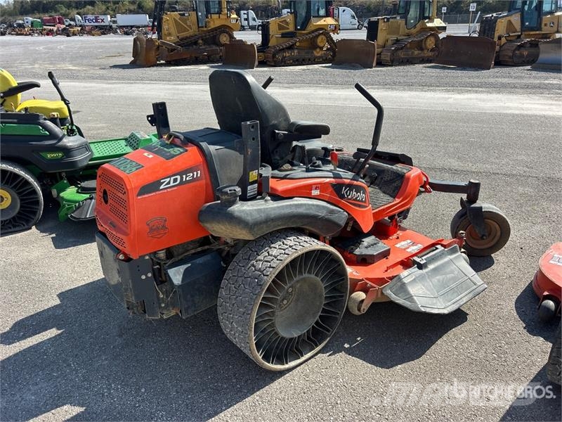 Kubota ZD12 Zero-Turn Lawn Mower Самохідні газонокосарки