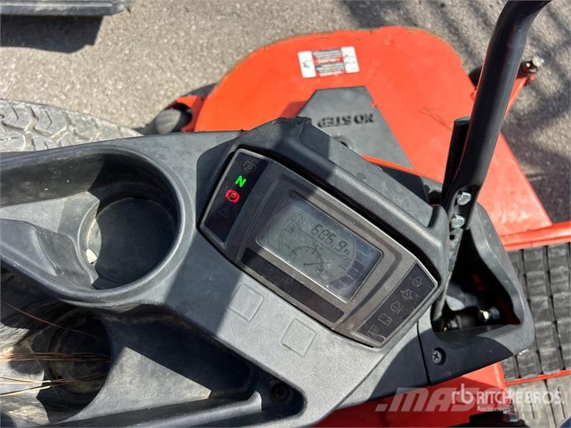 Kubota ZD12 Zero-Turn Lawn Mower Самохідні газонокосарки