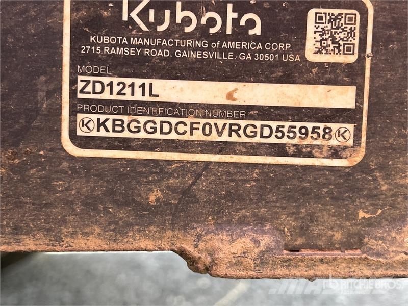Kubota ZD12 Zero-Turn Lawn Mower Самохідні газонокосарки