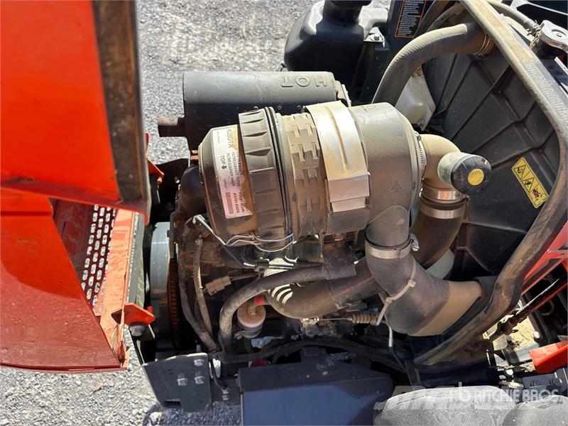 Kubota ZD1211 ركوب الحشائش