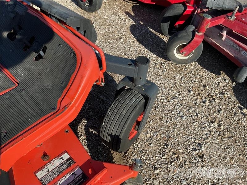 Kubota ZD323 Traktorske kosilice