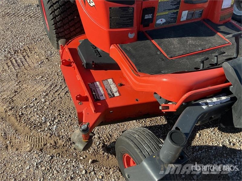 Kubota ZD323 Traktorske kosilice