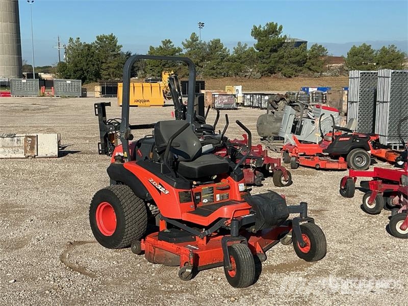 Kubota ZD323 Traktorske kosilice