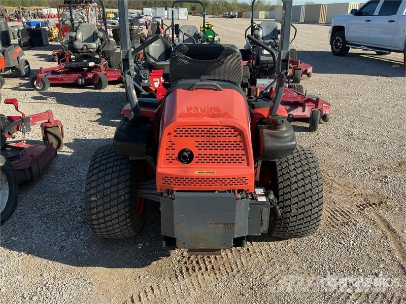 Kubota ZD323 Traktorske kosilice