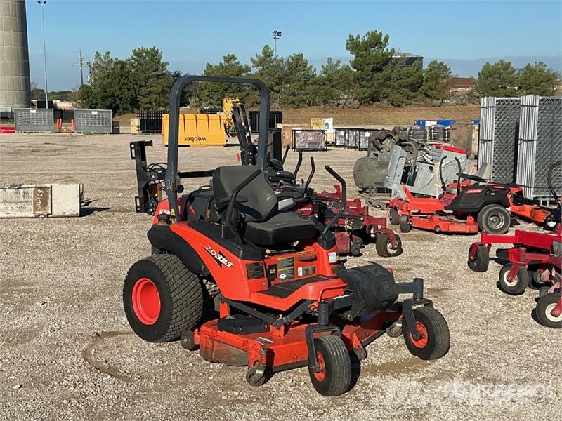 Kubota ZD323 Traktorske kosilice