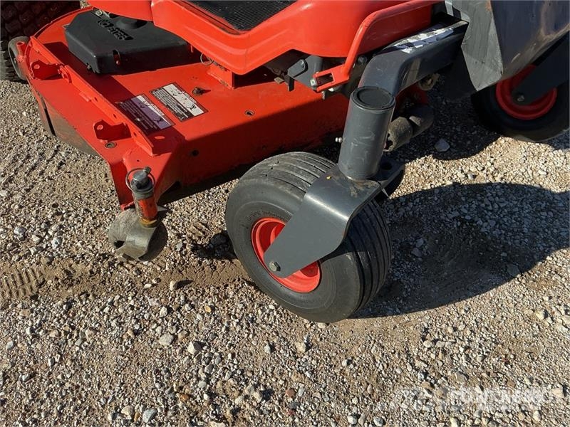 Kubota ZD323 Traktorske kosilice