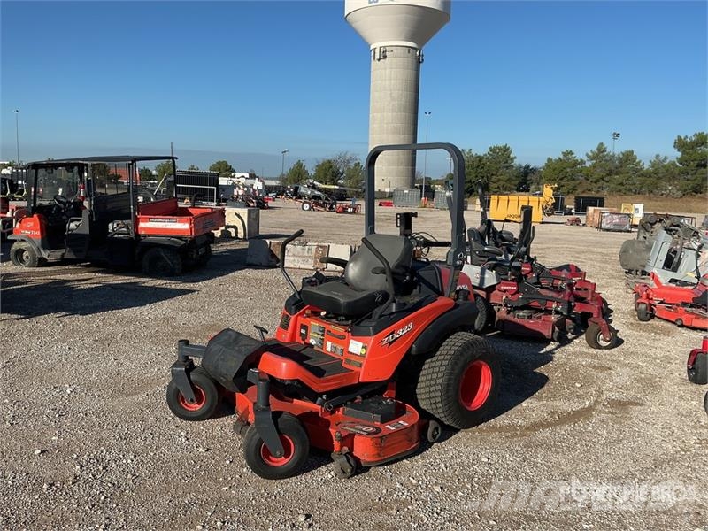 Kubota ZD323 Traktorske kosilice