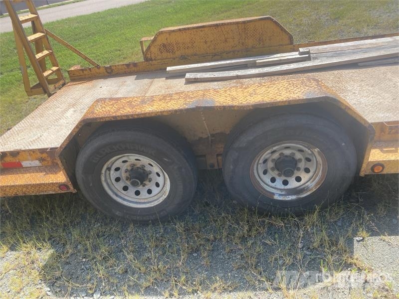 Lamar 16 ft T/A Equipment Trailer Прицепы-Автовозы