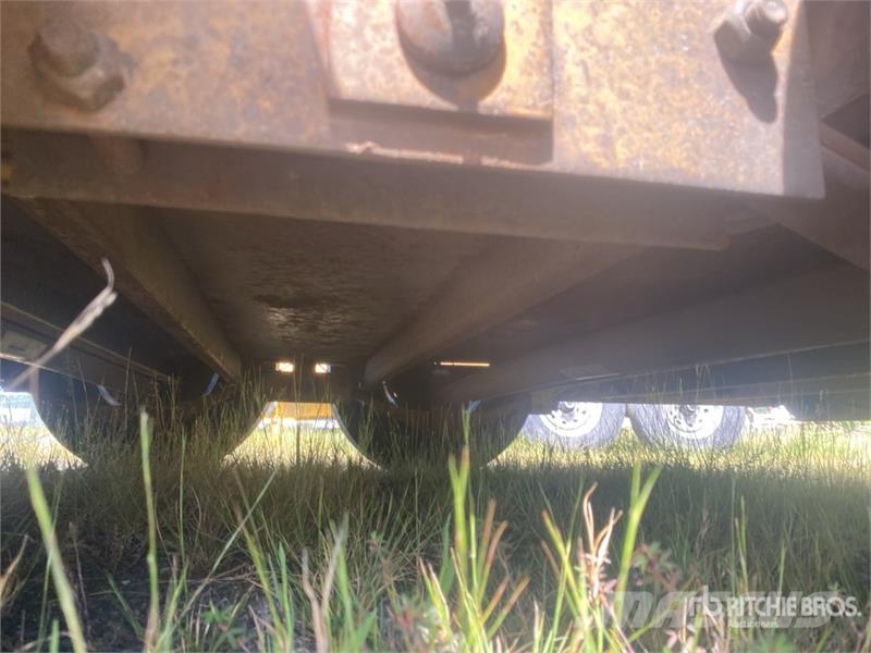 Lamar 16 ft T/A Equipment Trailer Прицепы-Автовозы