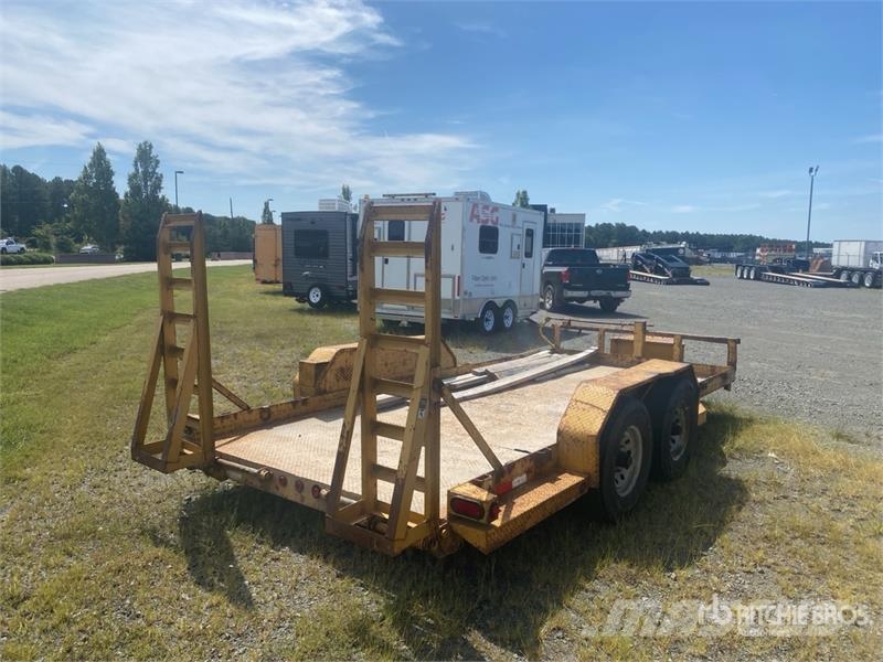Lamar 16 ft T/A Equipment Trailer Прицепы-Автовозы