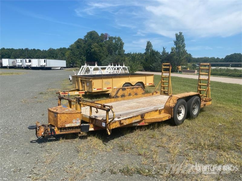 Lamar 16 ft T/A Equipment Trailer Прицепы-Автовозы
