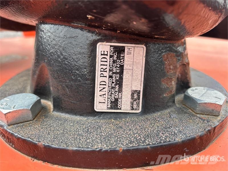 Land Pride RCF2760 60 in 3-Point Hitch Rotary Cutter 茎切断機