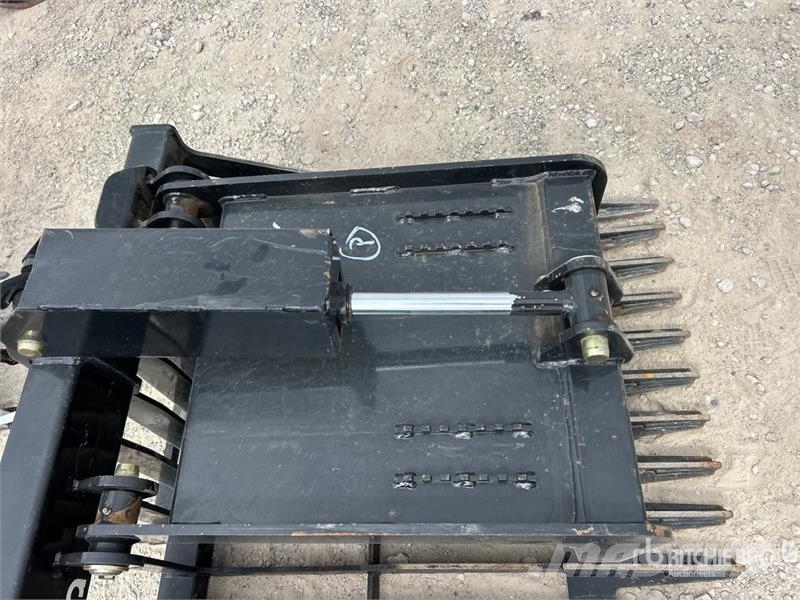 Land Pride SGR1572 72 in Skid Steer Grapple Bucket Grabilice
